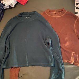 Long sleeve mock neck cropped shirts